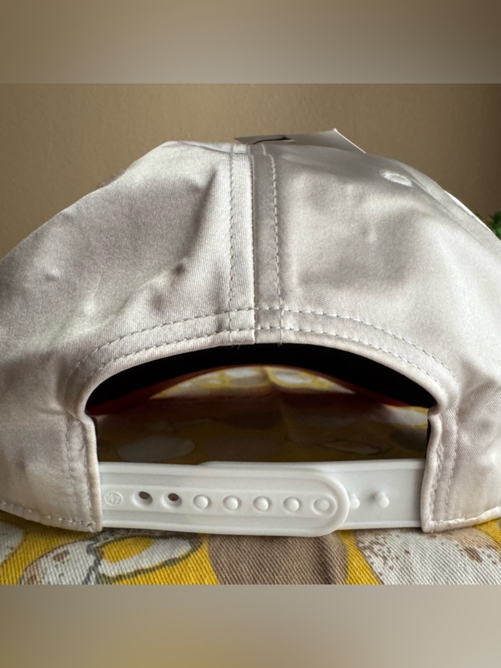 47 Brand NWT Chicago Bulls white satin Women’s hat - Picture 14 of 16